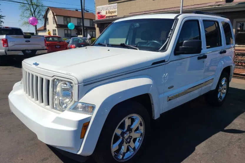 2012 Jeep Liberty Sport photo 1