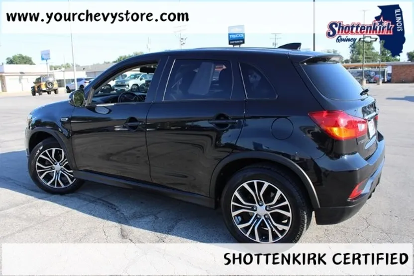 2019 Mitsubishi Outlander Sport ES photo 1
