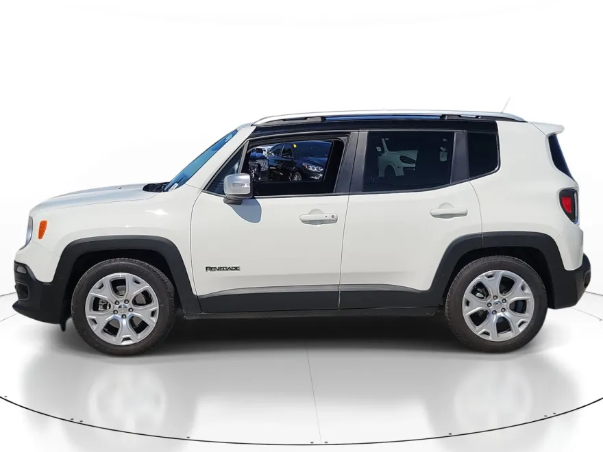 2016 Jeep Renegade Limited photo 1