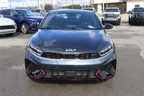 2023 Kia Forte GT photo 2