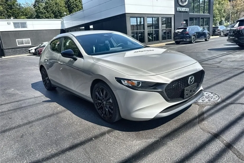 2025 Mazda Mazda3 2.5 Select Sport photo 1
