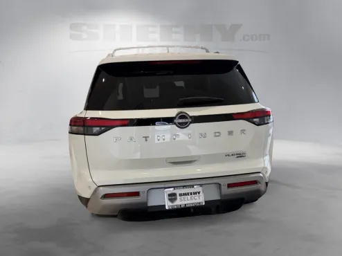 2023 Nissan Pathfinder Platinum photo 4