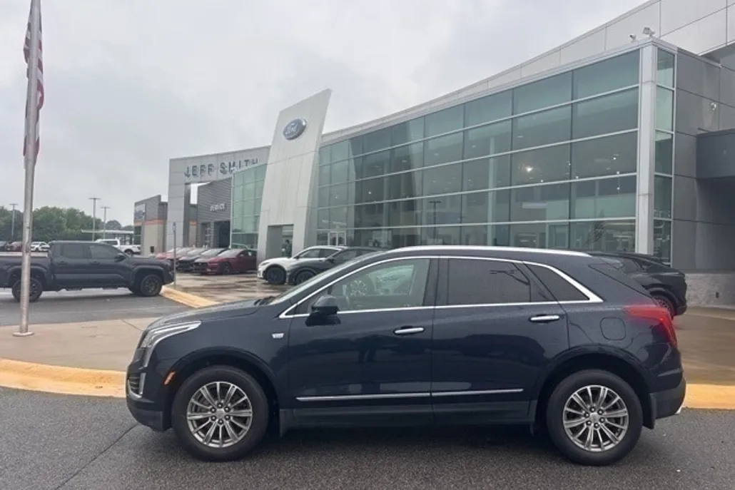 2017 Cadillac XT5 Luxury photo 1