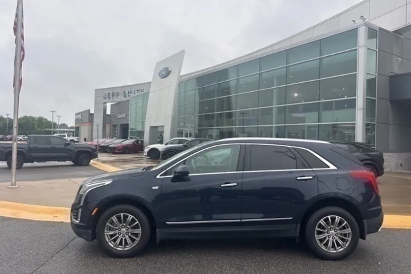 2017 Cadillac XT5 Luxury photo 1