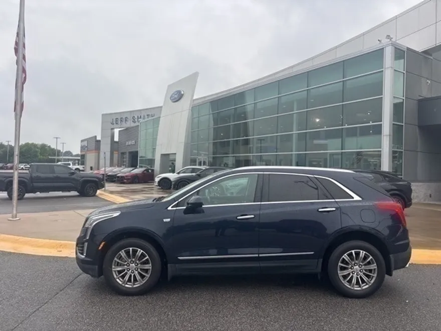 2017 Cadillac XT5 Luxury photo 1