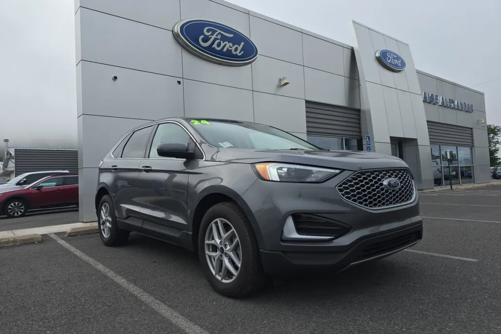 2024 Ford Edge SEL photo 1