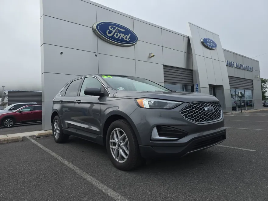 2024 Ford Edge SEL photo 1