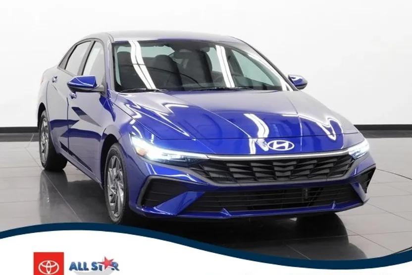 2024 Hyundai Elantra Hybrid Blue photo 1