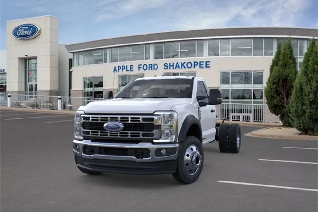 2025 Ford F-450 photo 1