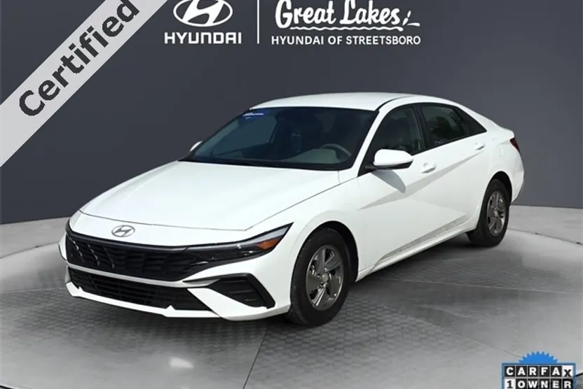 2025 Hyundai Elantra SE photo 1