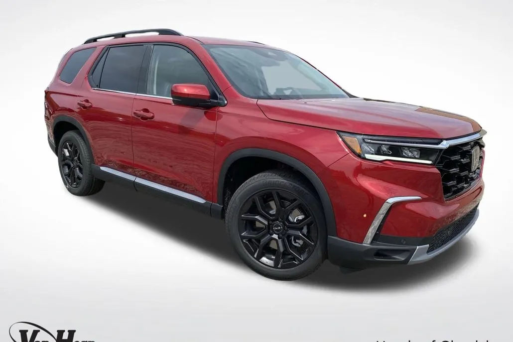 2025 Honda Pilot Touring photo 1