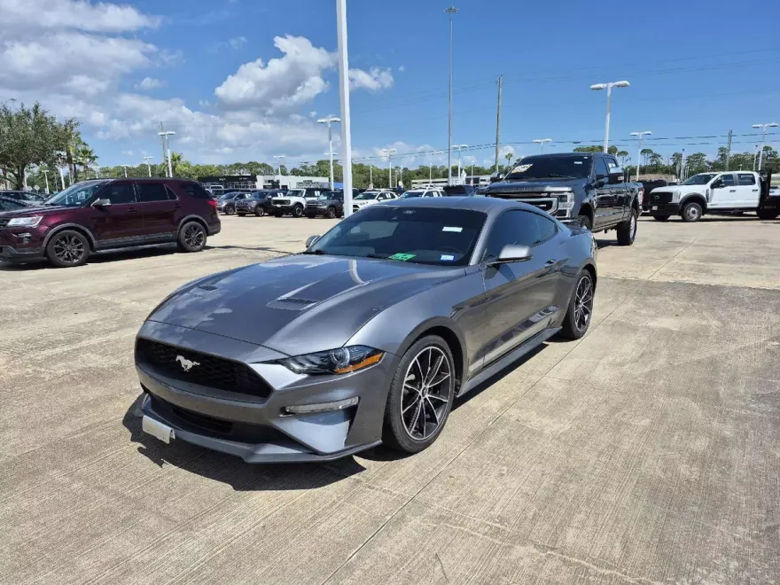 2022 Ford Mustang EcoBoost Premium photo 1