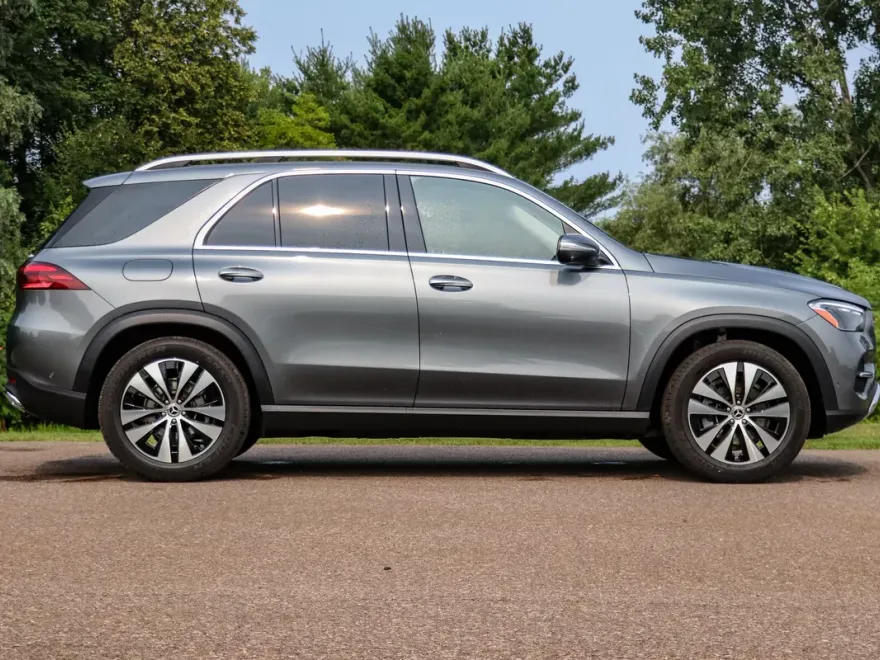 2025 Mercedes Benz GLE 350 4MATIC photo 1