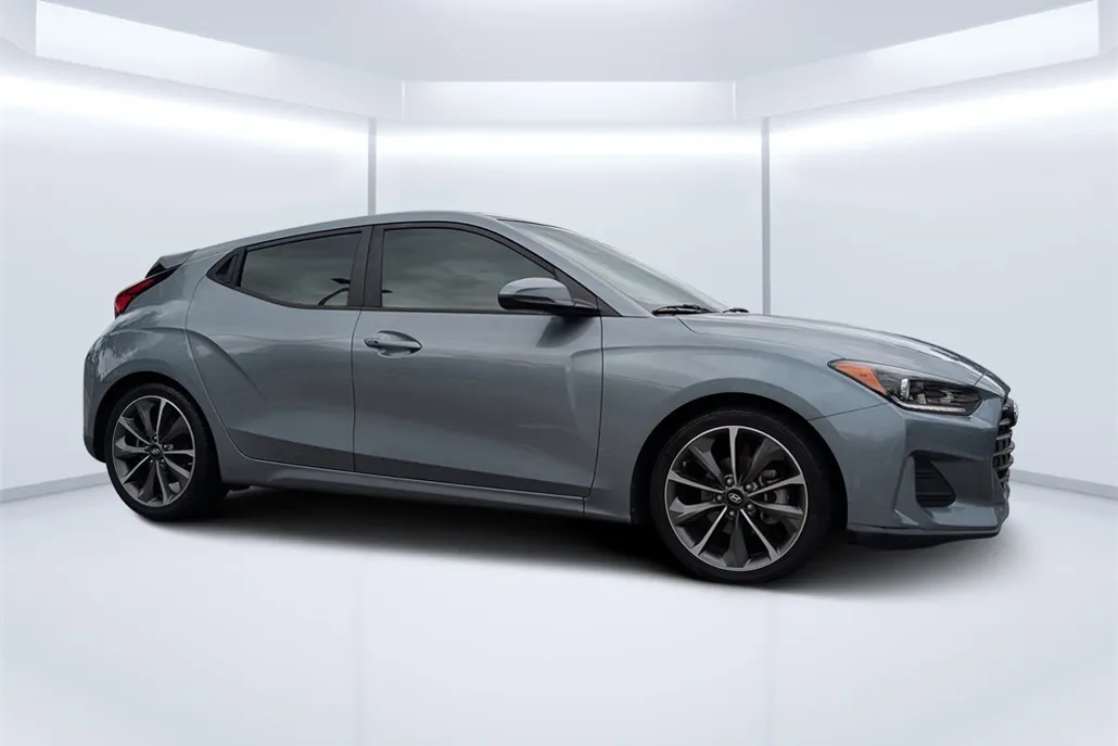 2020 Hyundai Veloster 2.0L Premium photo 1