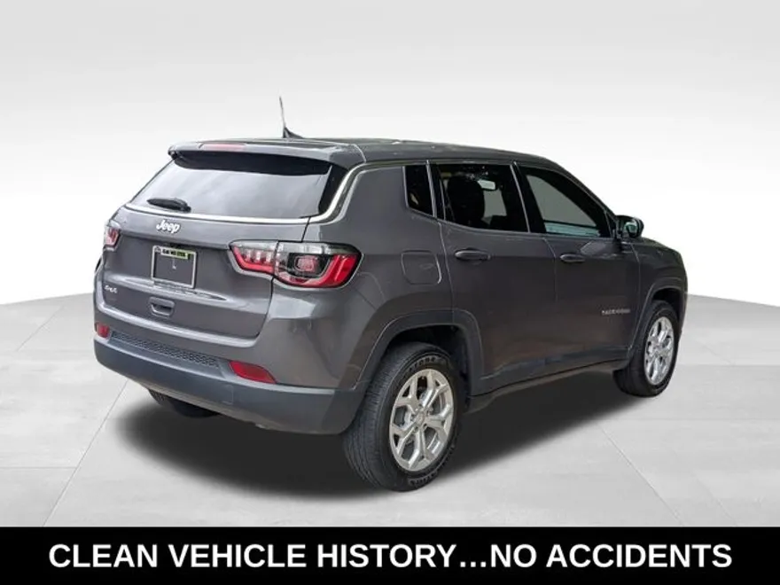 2024 Jeep Compass Sport photo 1