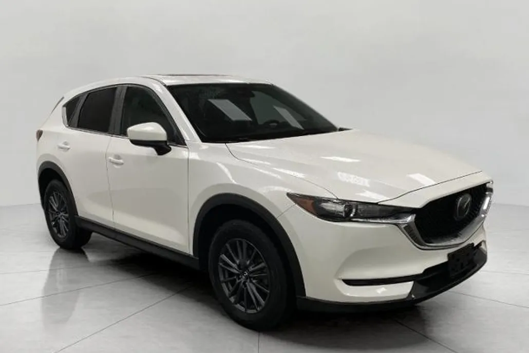 2025 Nissan Rogue SL photo 1