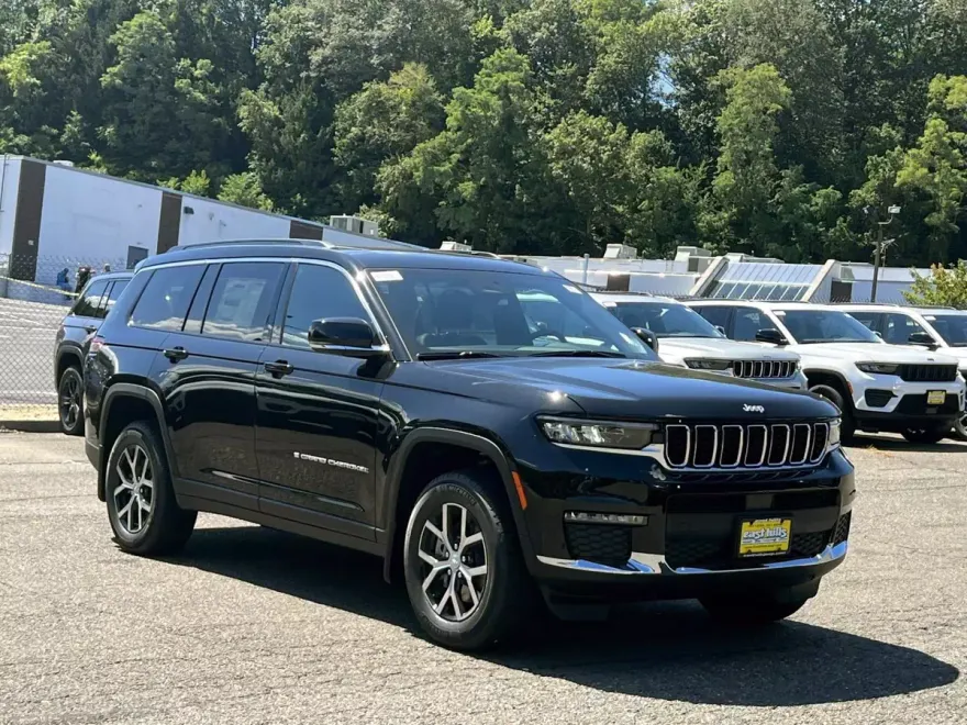 2025 Jeep Grand Cherokee Limited photo 1