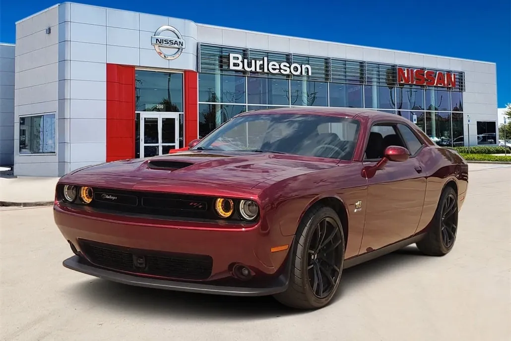2022 Dodge Challenger R/T Scat Pack photo 1
