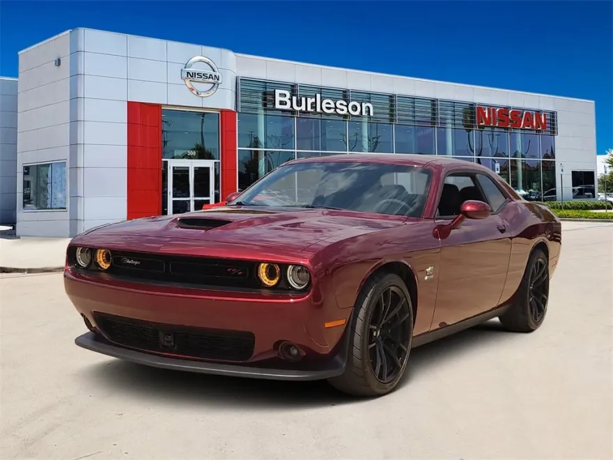 2022 Dodge Challenger R/T Scat Pack photo 1