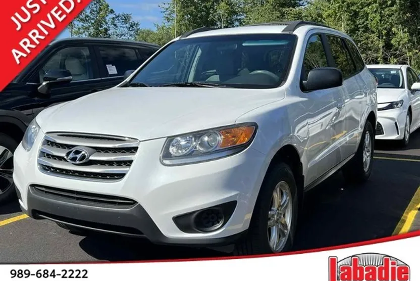 2012 Hyundai Santa Fe GLS photo 1