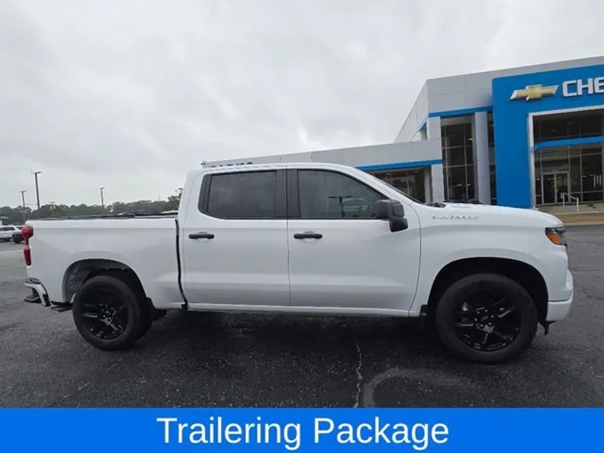 2026 Chevrolet Silverado 1500 Custom photo 1