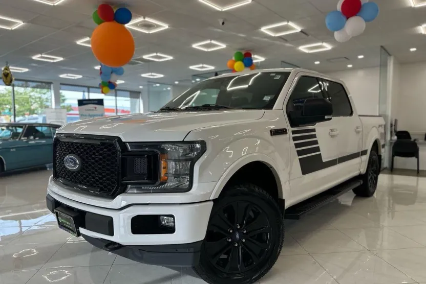 2017 Ford F-150 XLT photo 1