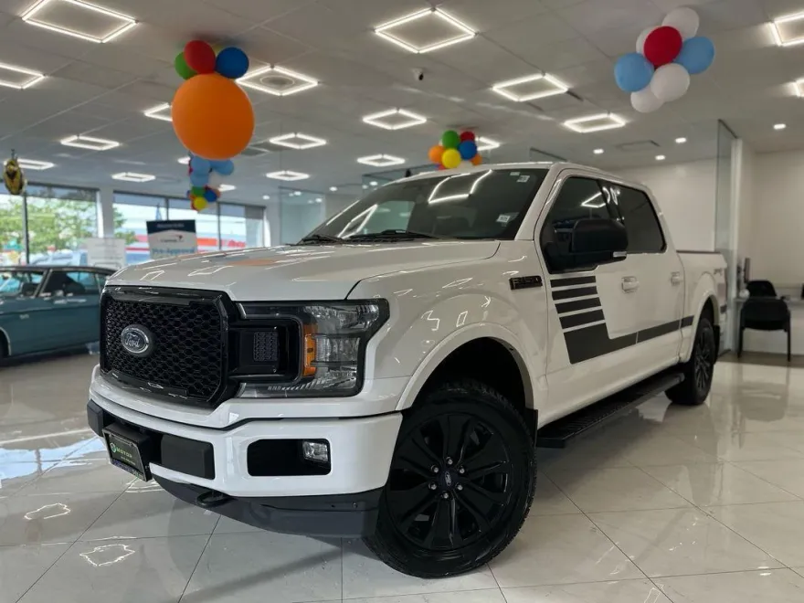2017 Ford F-150 XLT photo 1