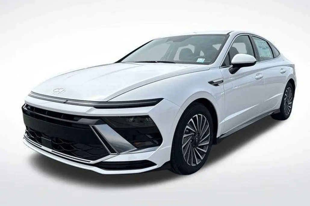 2025 Hyundai Sonata Hybrid SEL photo 1