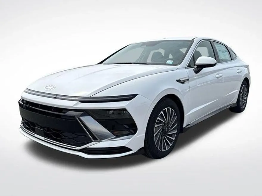 2025 Hyundai Sonata Hybrid SEL photo 1