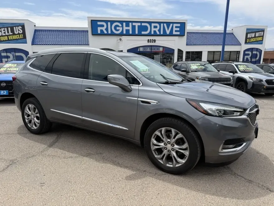 2021 Buick Enclave Avenir photo 1
