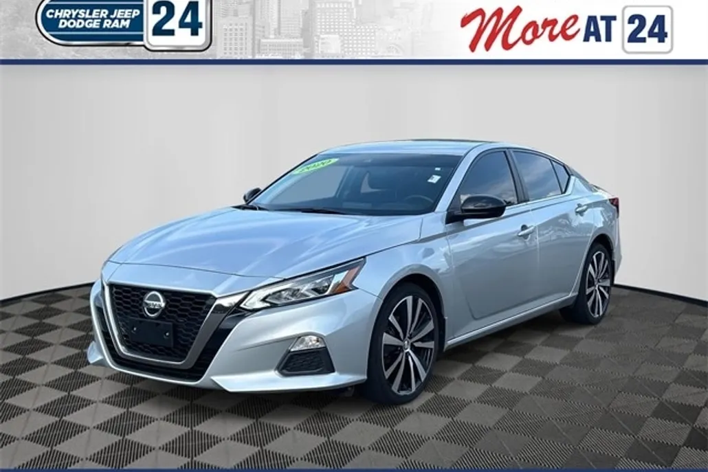 2020 Nissan Altima 2.5 SR photo 1