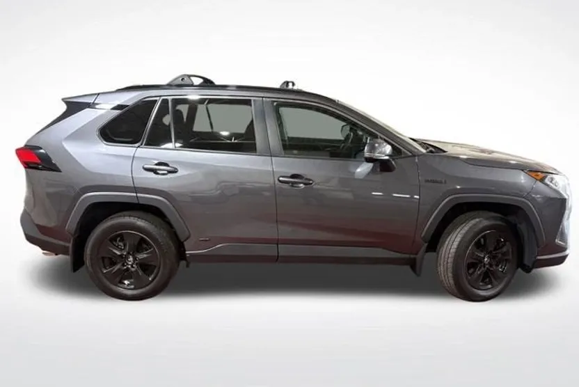 2021 Toyota RAV4 Hybrid XLE photo 1