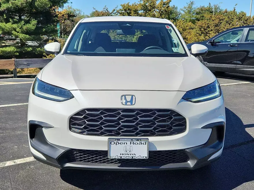2025 Honda HR-V LX photo 1