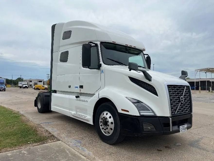 2019 Volvo Truck VNL photo 1