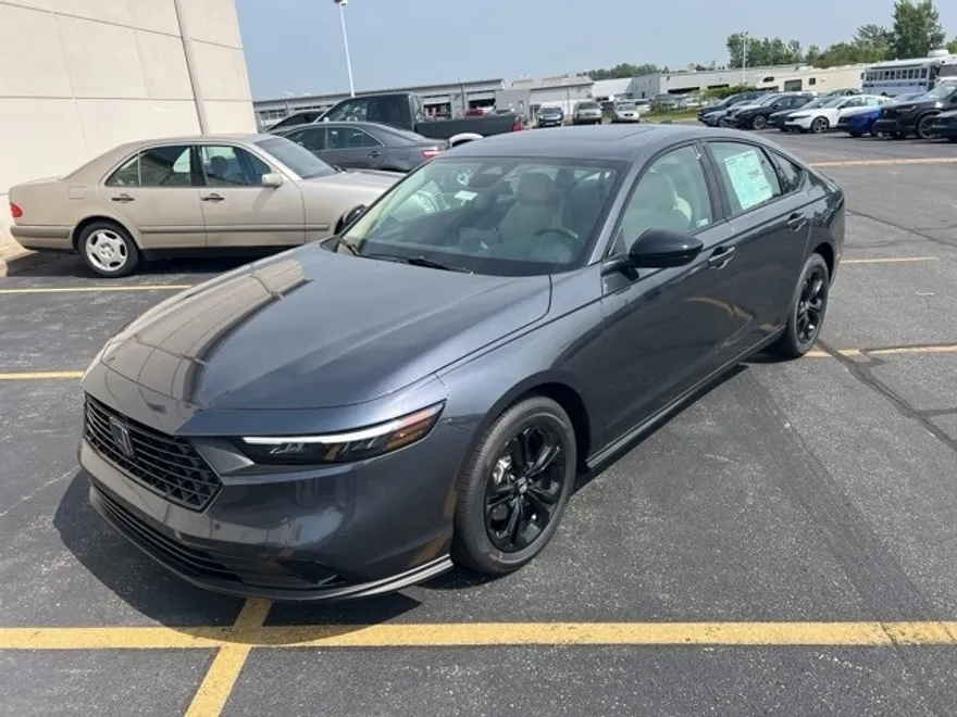 2025 Honda Accord SE photo 1
