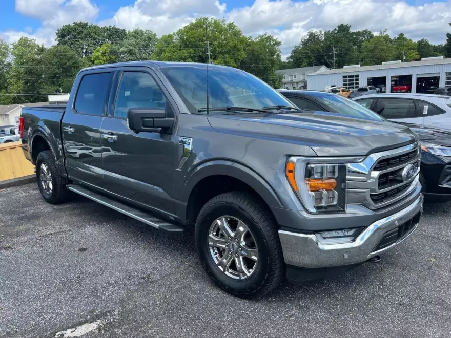 2022 Ford F-150 XLT photo 1