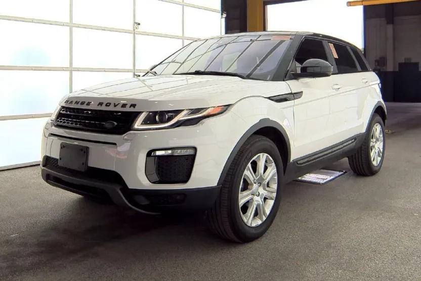 2017 Land Rover Range Rover Evoque SE photo 1