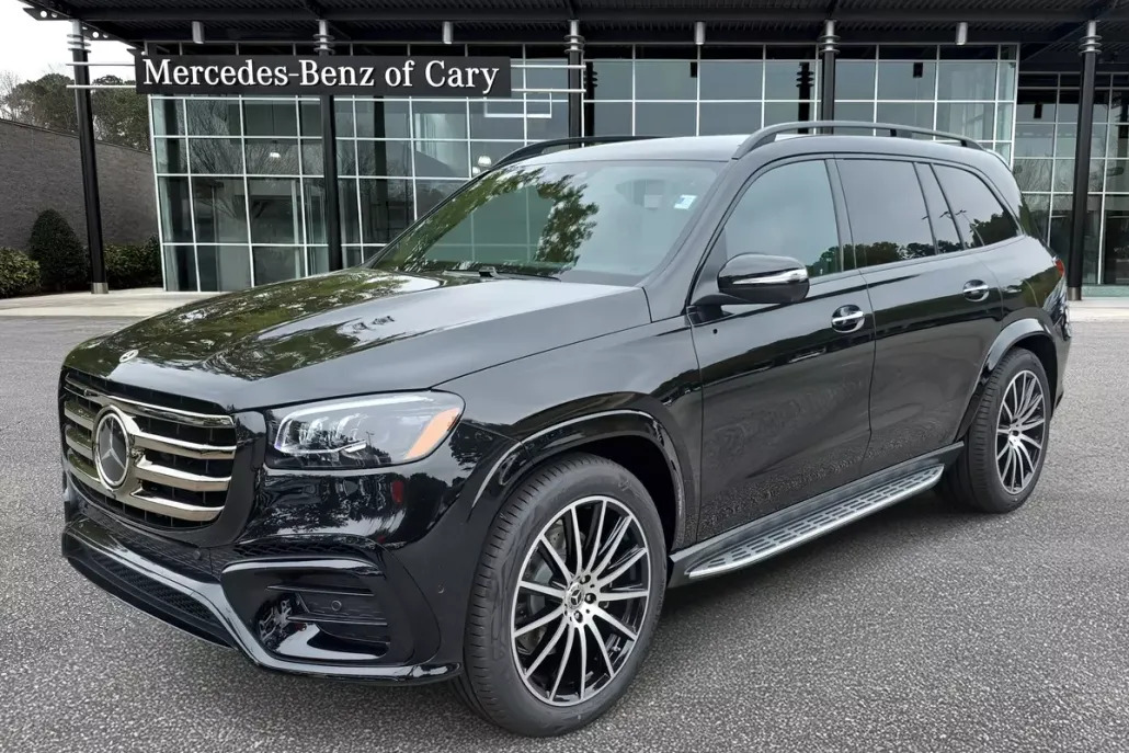2026 Mercedes Benz GLS 450 4MATIC photo 1