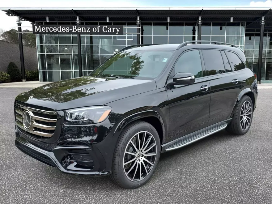 2026 Mercedes Benz GLS 450 4MATIC photo 1