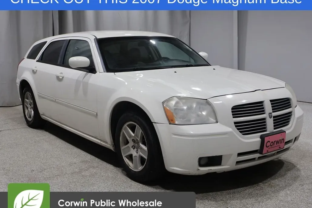 2007 Dodge Magnum SXT photo 1
