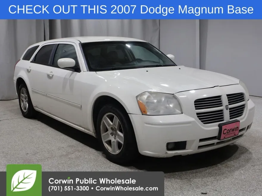2007 Dodge Magnum SXT photo 1