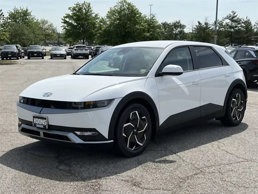 2024 Hyundai Ioniq 5 SE photo 1