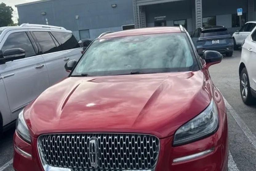2022 Lincoln Corsair Standard photo 1