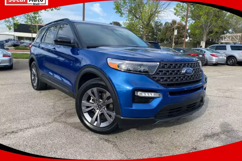 2022 Ford Explorer XLT Sport photo 1