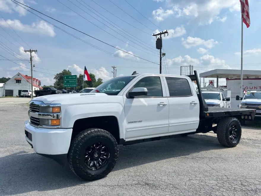 2015 Chevrolet Silverado 2500HD LT photo 1
