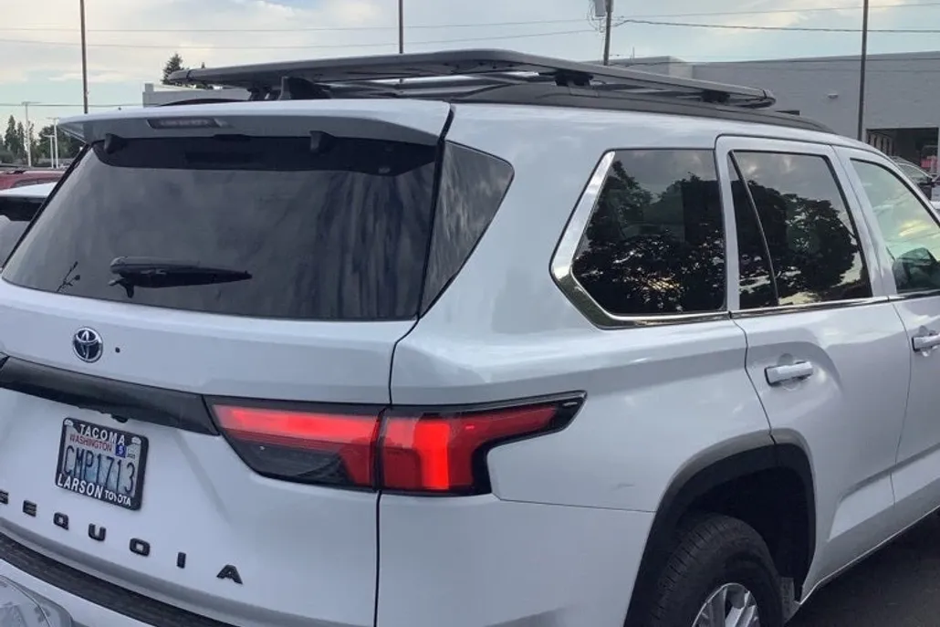 2024 Toyota Sequoia SR5 photo 1