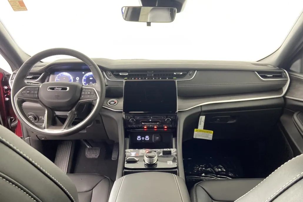 2025 Jeep Grand Cherokee Limited photo 1