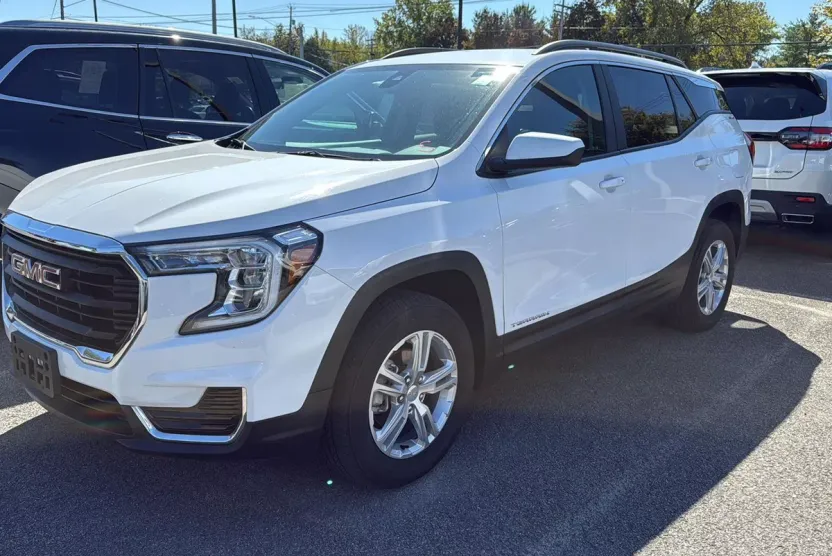 2022 Gmc Terrain SLE photo 1