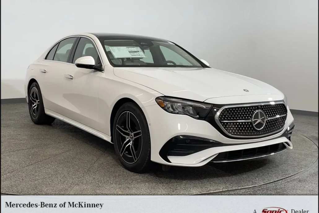 2025 Mercedes Benz E 350 4MATIC photo 1
