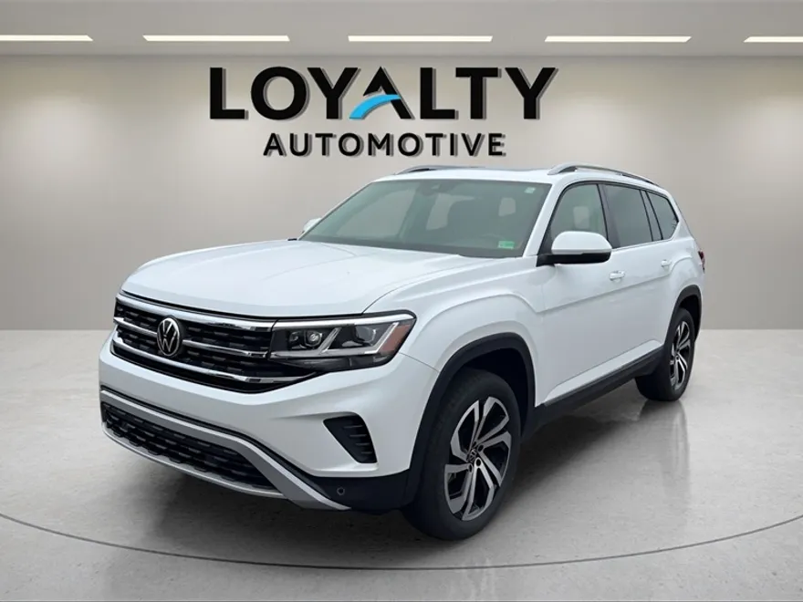 2022 Volkswagen Atlas SEL photo 1